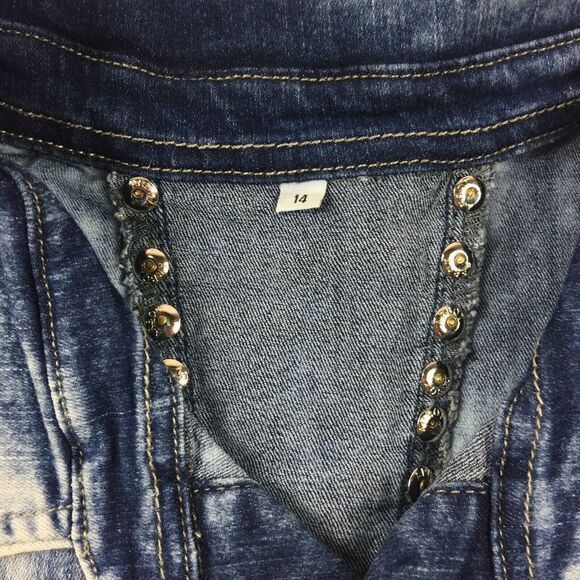 Denim Embellished Vest Women's made in Colombia Size 14 Col / L USA      ‎     4 - Picture 3 of 8